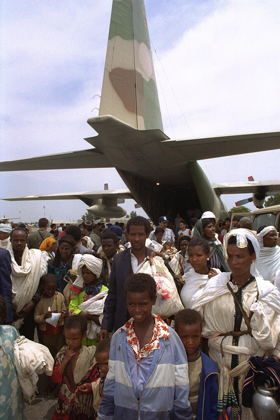 Ethiopian Jewish immigrants arriving in Israel via IAF Hercules aircraft, Operation Solomon 1991